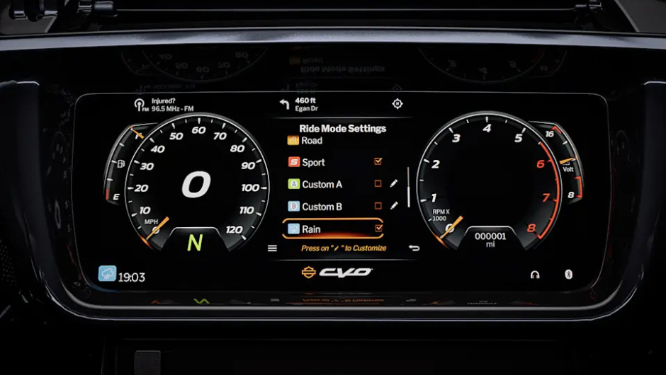 CVO™ Street Glide™ 2025